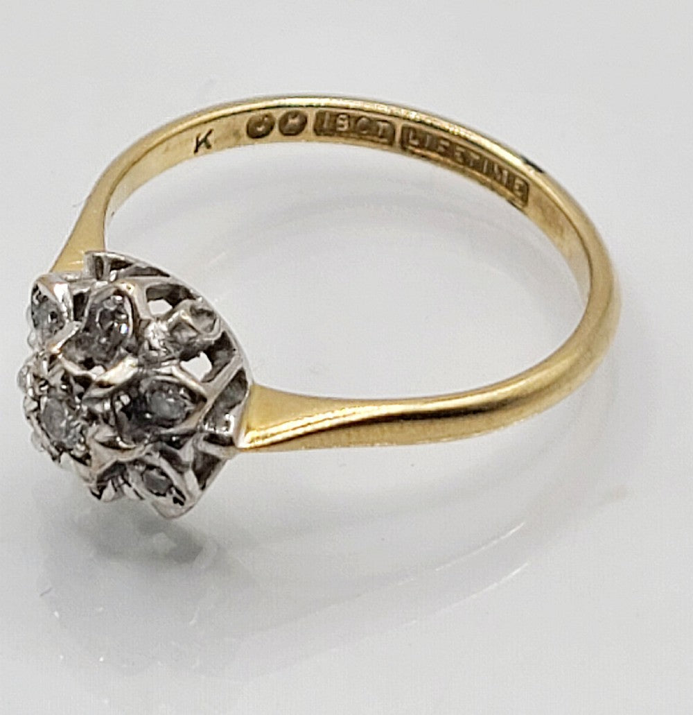 Vintage Diamond Cluster Ring, marked 18ct (O)