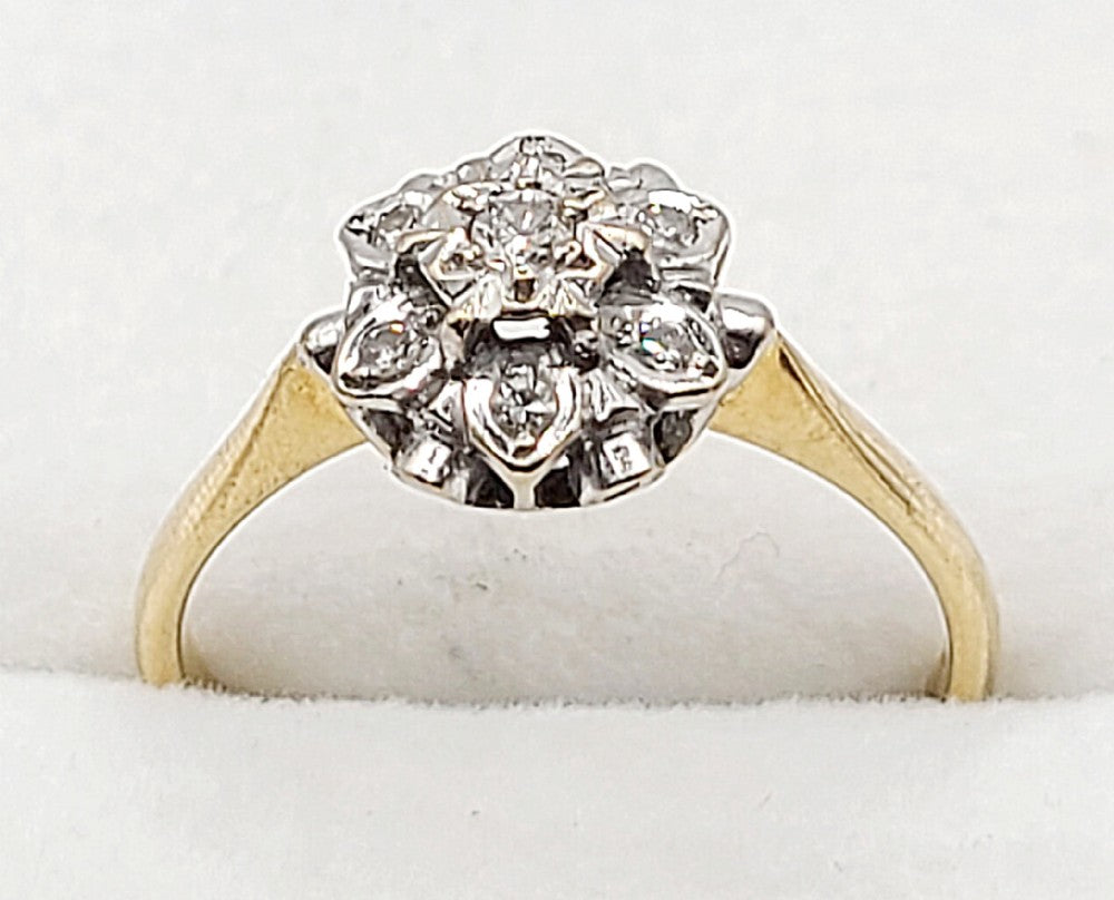 Vintage Diamond Cluster Ring, marked 18ct (O)