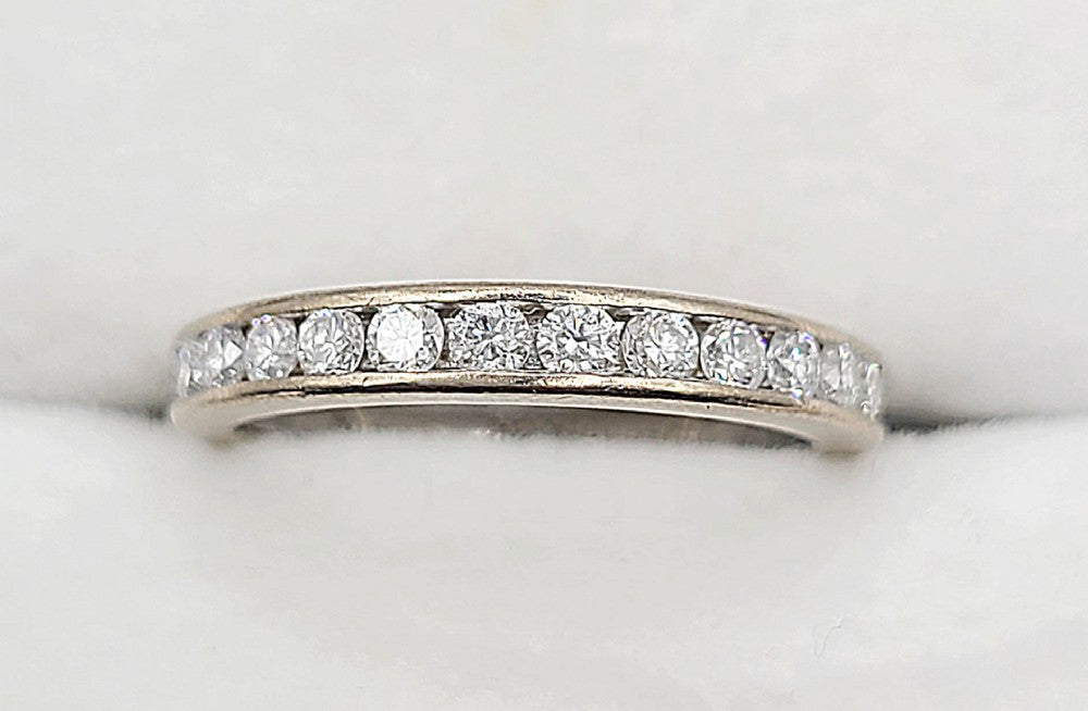 Diamond Half Eternity 18ct Gold Ring - Size I (=Indigo)
