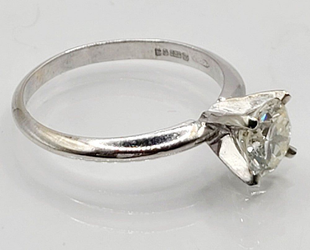 Diamond Solitaire (1ct) 14ct Gold Ring (M)