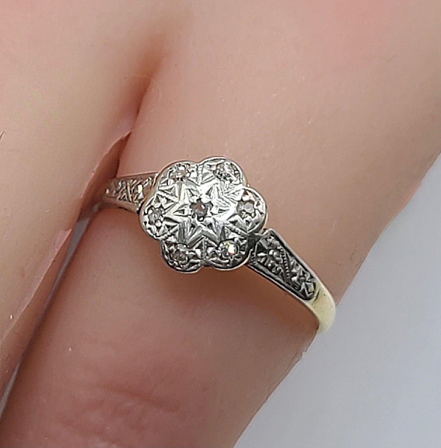 Art Deco Diamond Daisy 18ct Gold & Platinum Ring c1920s