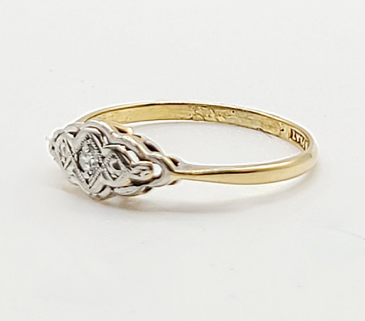 Art Deco Scalloped Platinum Diamonds 18ct Ring