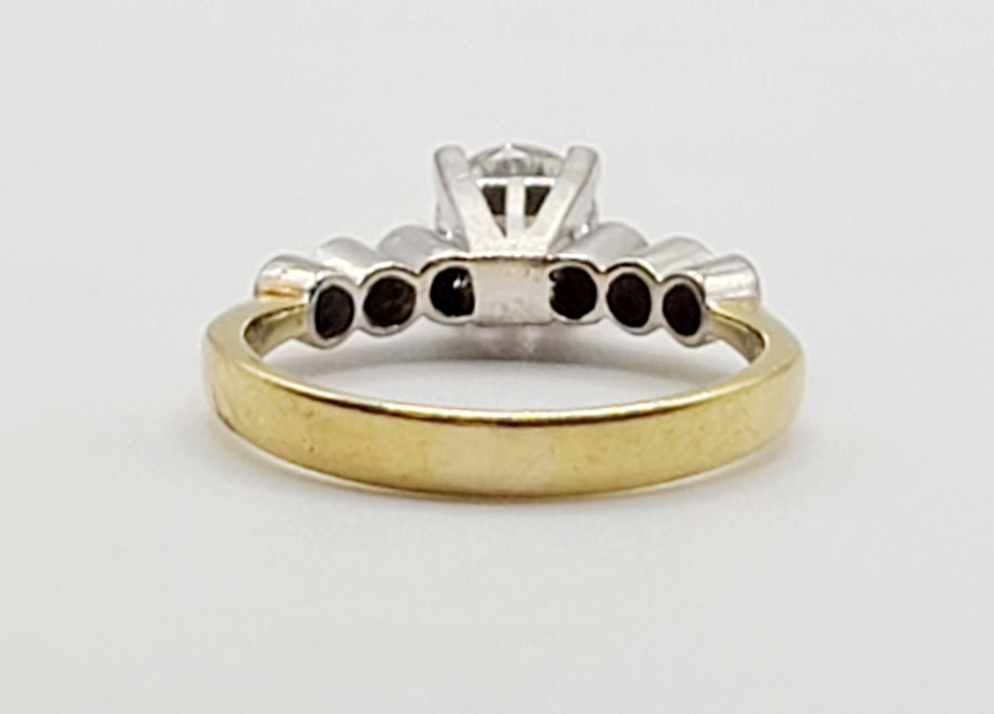 Art deco Ring set with 7 Diamonds on 18ct Gold - Size J1/2