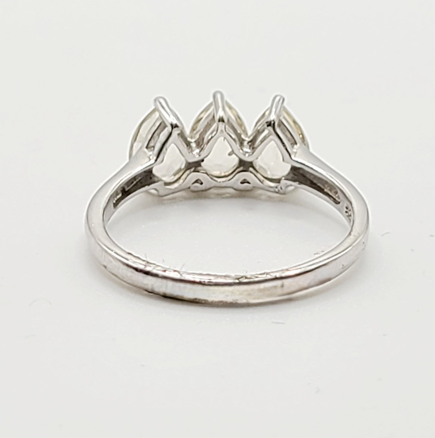 925 Silver Ring with Three Teardrop Lemon Crystal's (S)