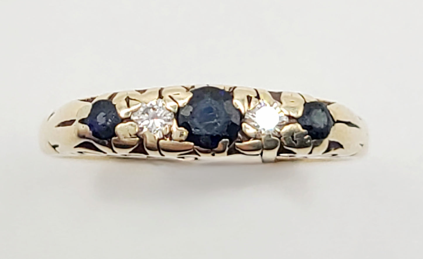 Asprey & Co 9ct gold sapphire & Diamond ring