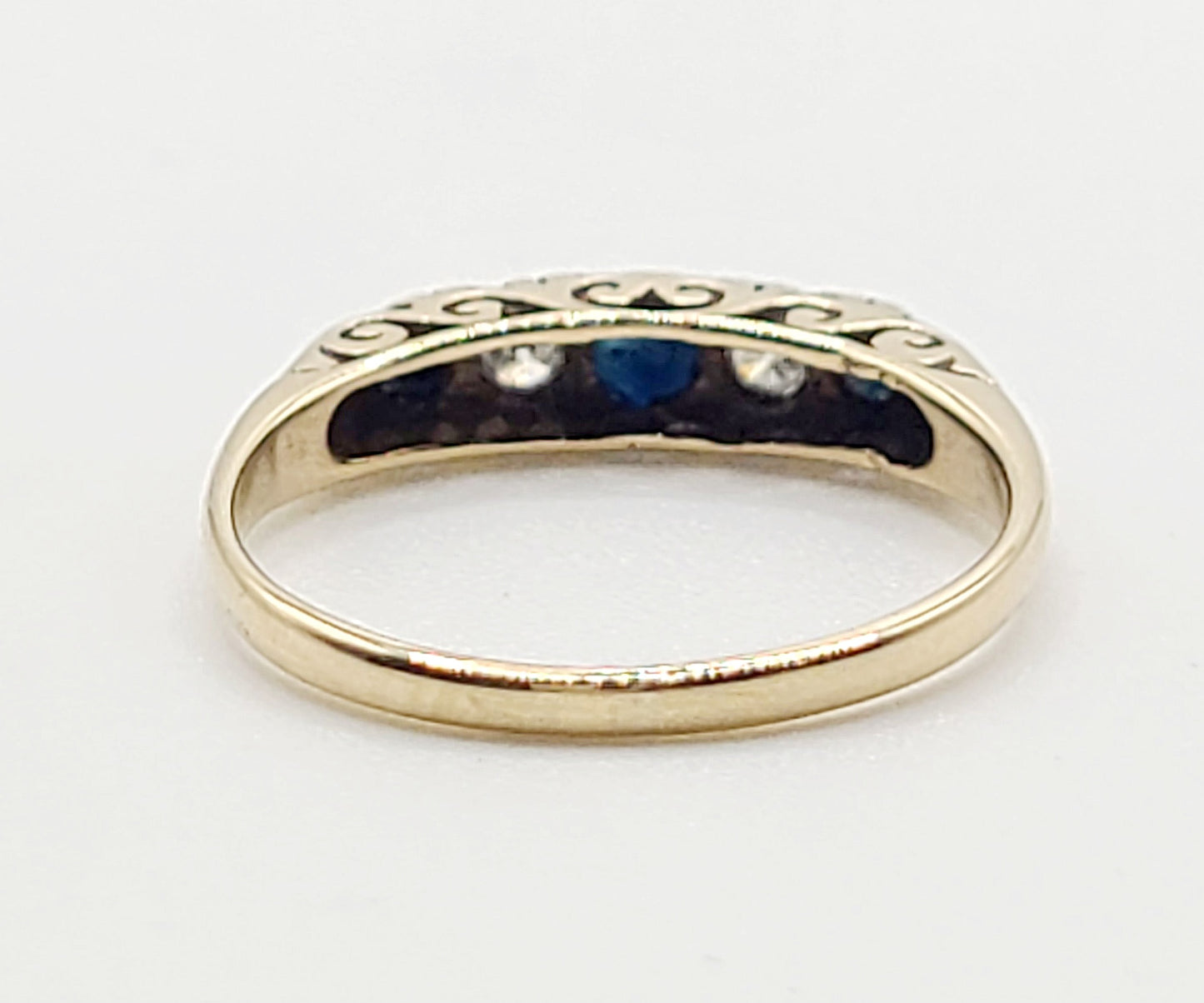 Asprey & Co 9ct gold sapphire & Diamond ring