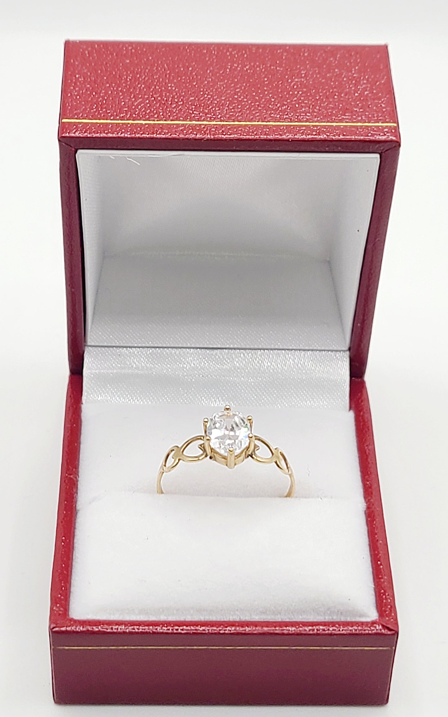 9ct Gold Cubic Zirconia Ring