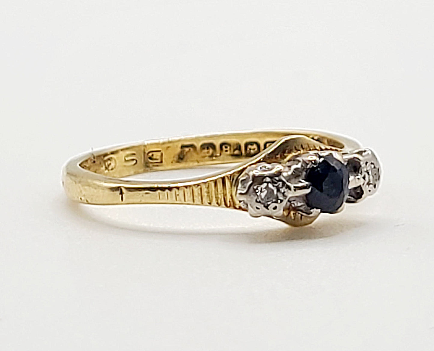 Vintage Art Deco Round Cut Sapphire & Diamond 18ct Gold Ring