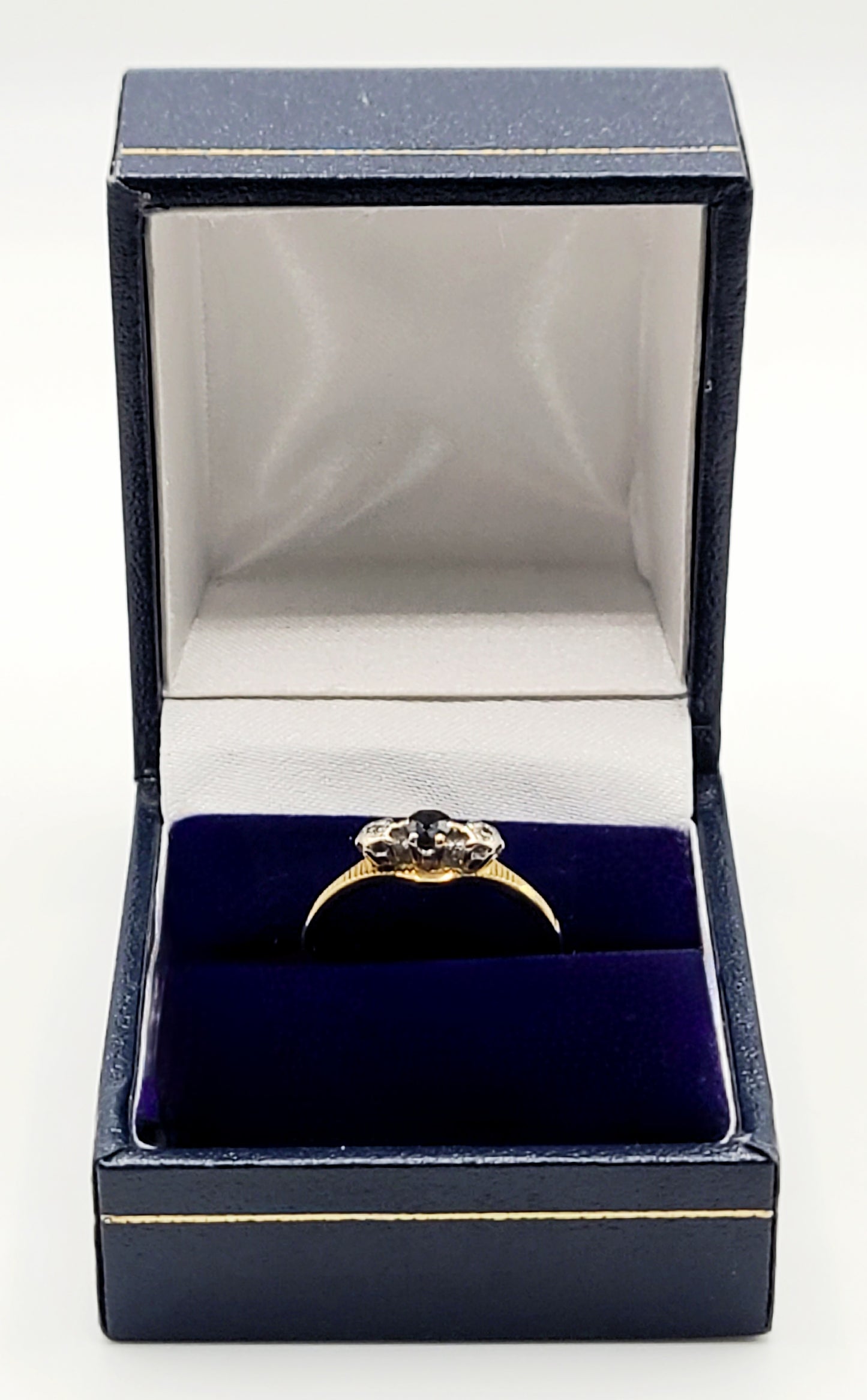 Vintage Art Deco Round Cut Sapphire & Diamond 18ct Gold Ring