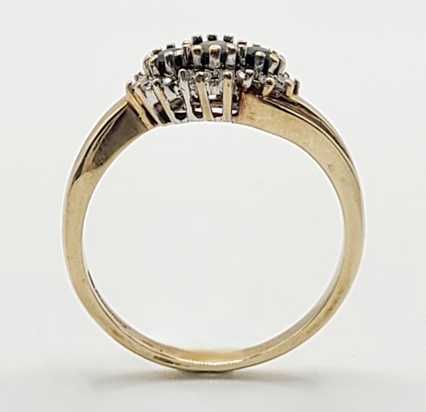 Sapphire & Illusion set Diamonds, Platinum & 9ct Gold