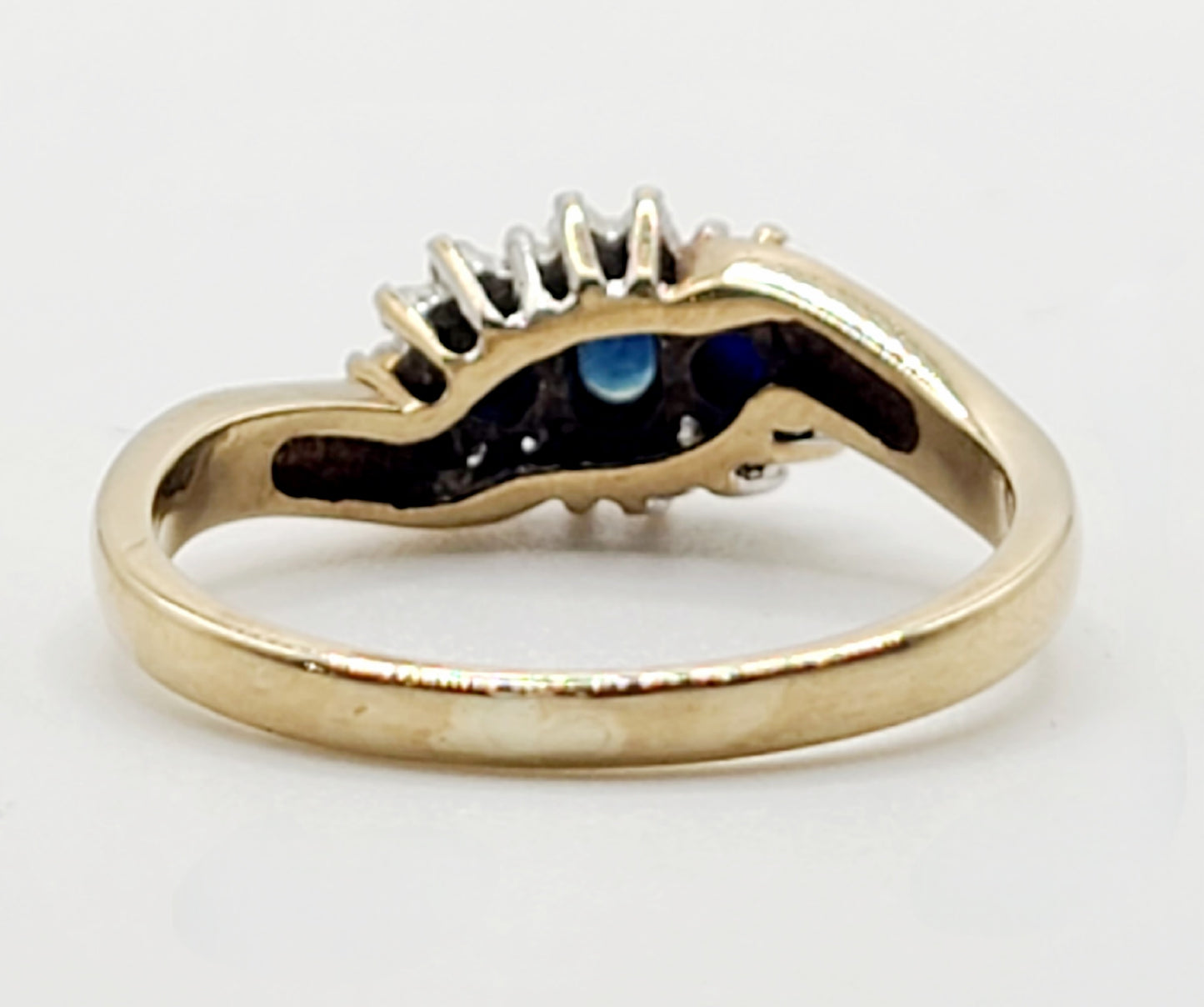 Sapphire & Illusion set Diamonds, Platinum & 9ct Gold