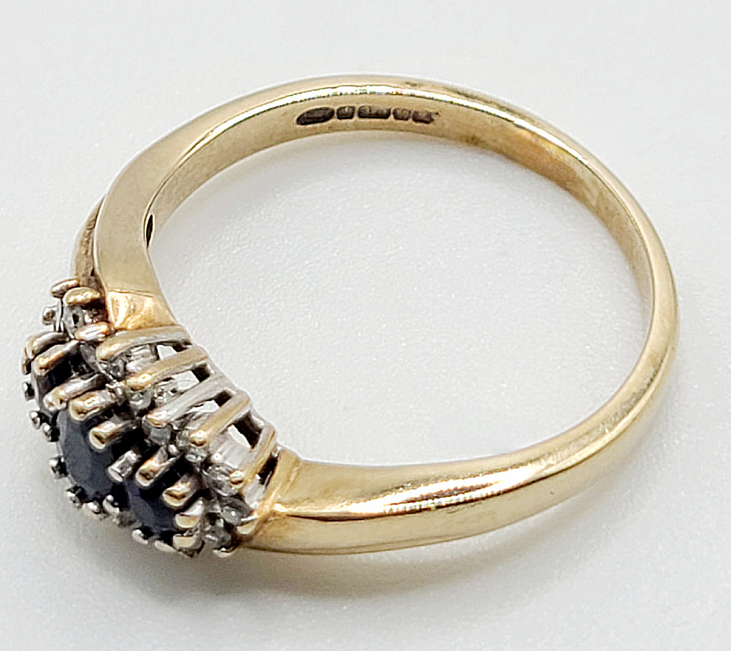 Sapphire & Illusion set Diamonds, Platinum & 9ct Gold
