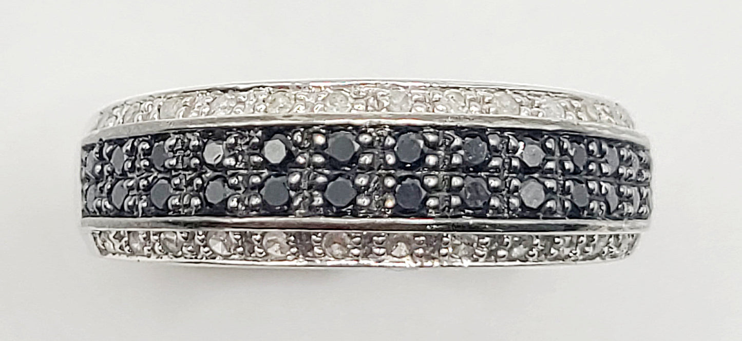 Black & White Diamond 9ct White Gold Band Ring