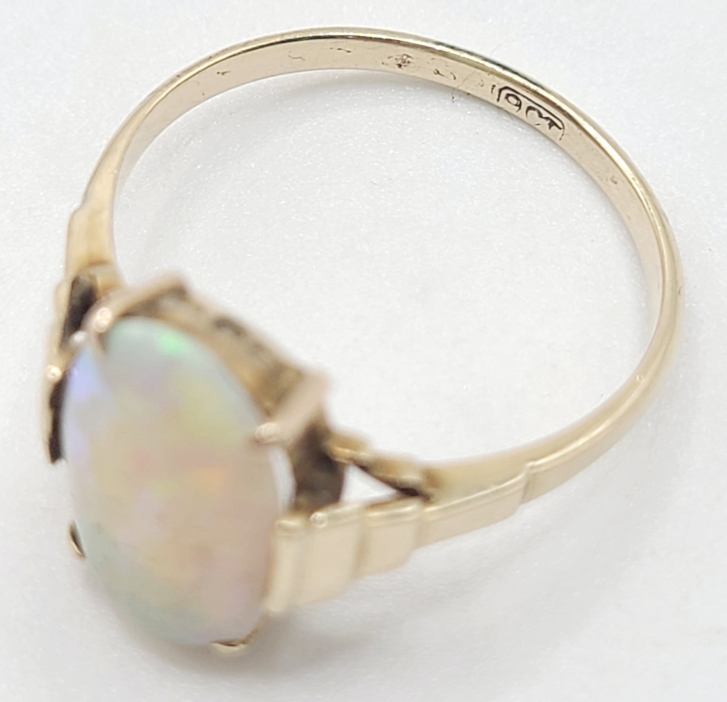 Art Deco Antique Oval Cut Opal 9ct Gold Ring c1930