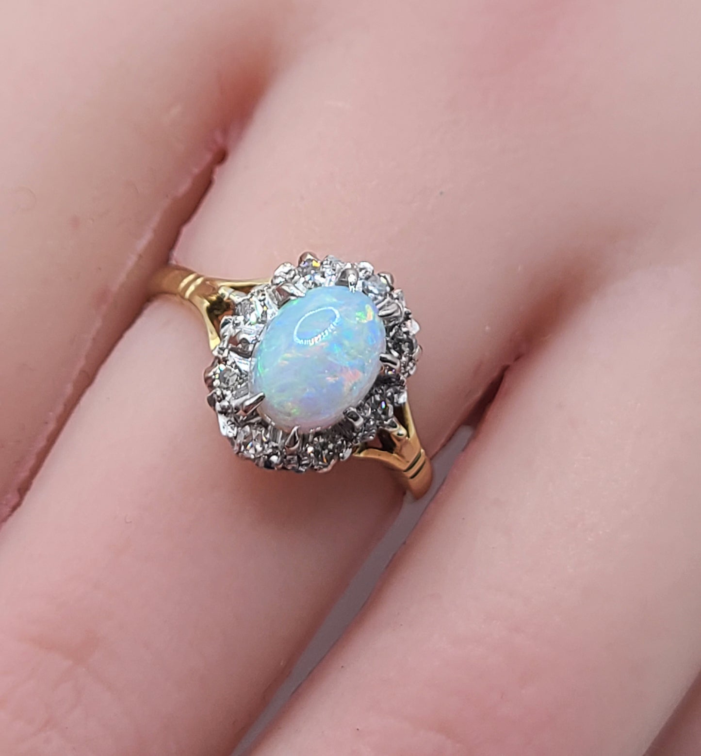 18ct Gold Opal & Diamond Cluster Ring