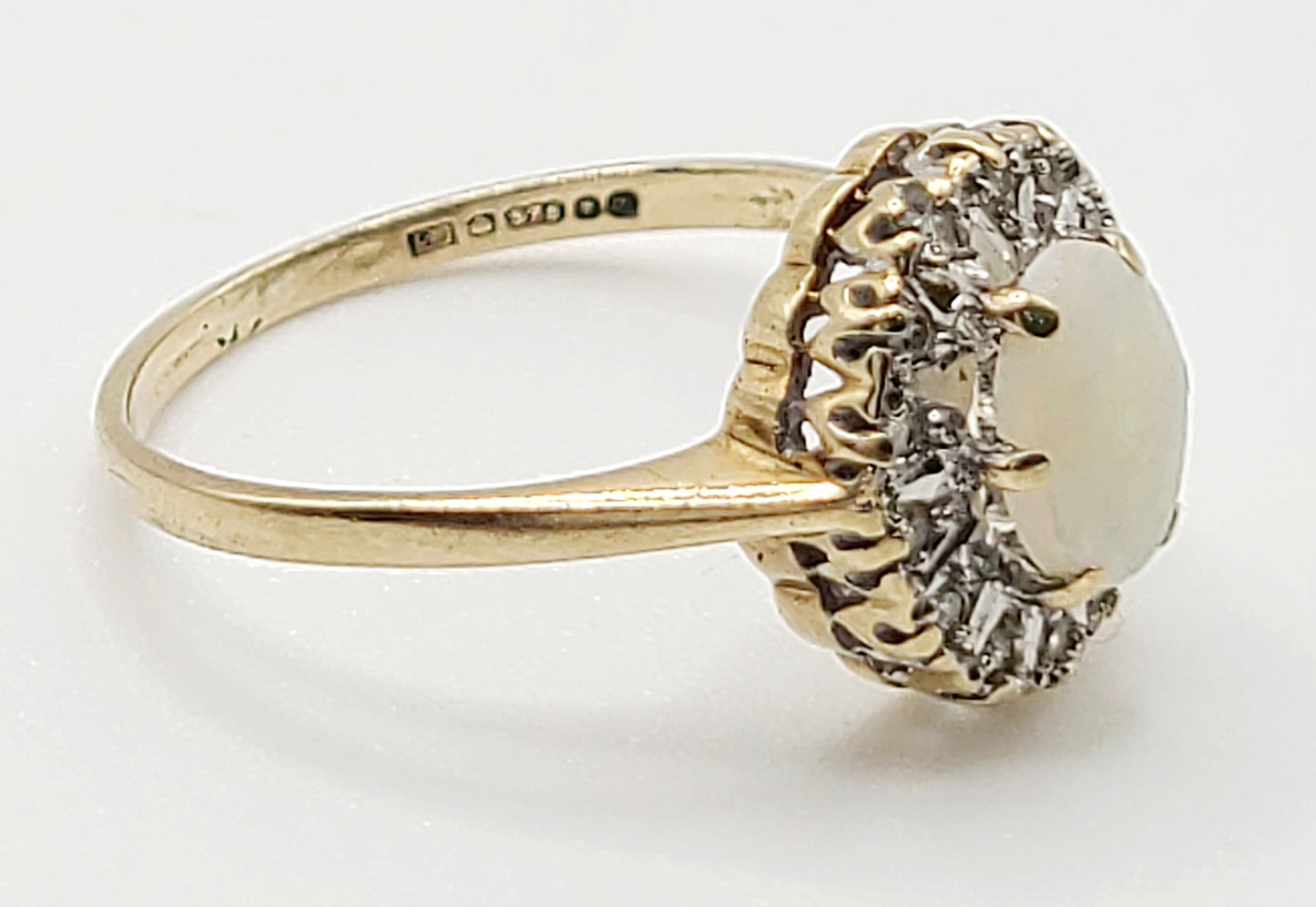 9ct Gold Oval Cut Opal &CZ Halo Ring Size N1/2