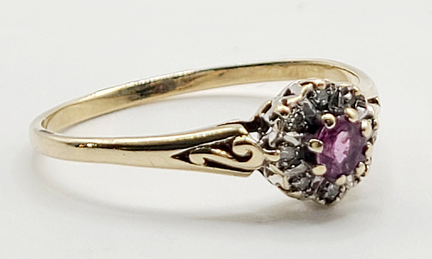 Vintage 1940s Art Deco Ruby with Diamond Halo on 9ct Gold