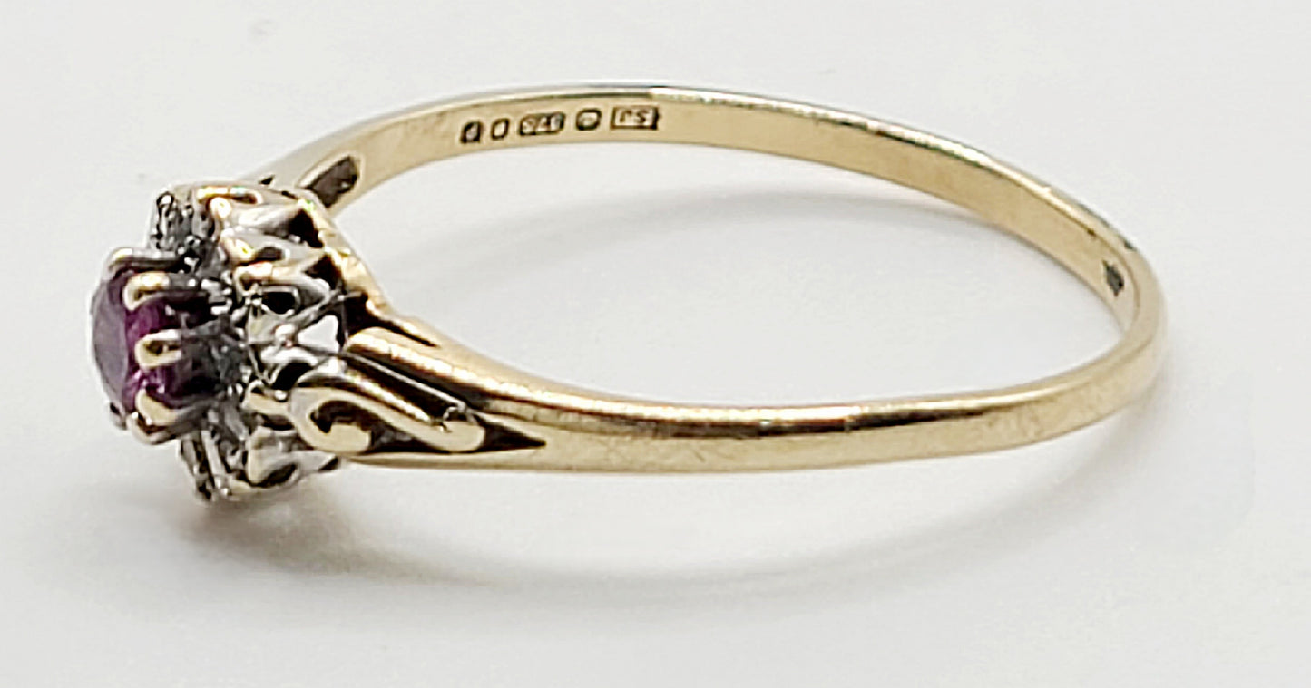 Vintage 1940s Art Deco Ruby with Diamond Halo on 9ct Gold
