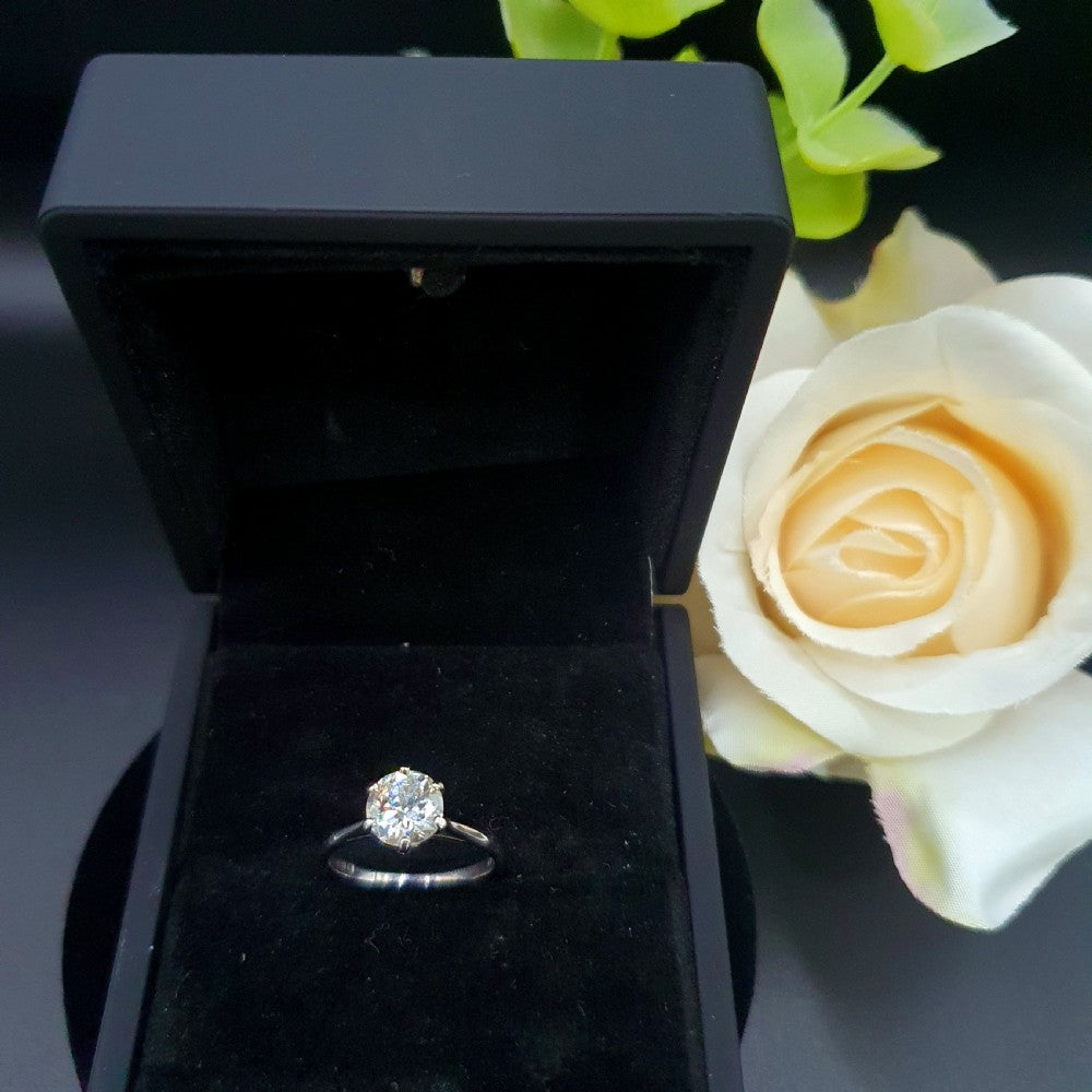 Natural 1.04ct Diamond Solitaire on 18ct White Gold Ring - Size J1/2 c1960
