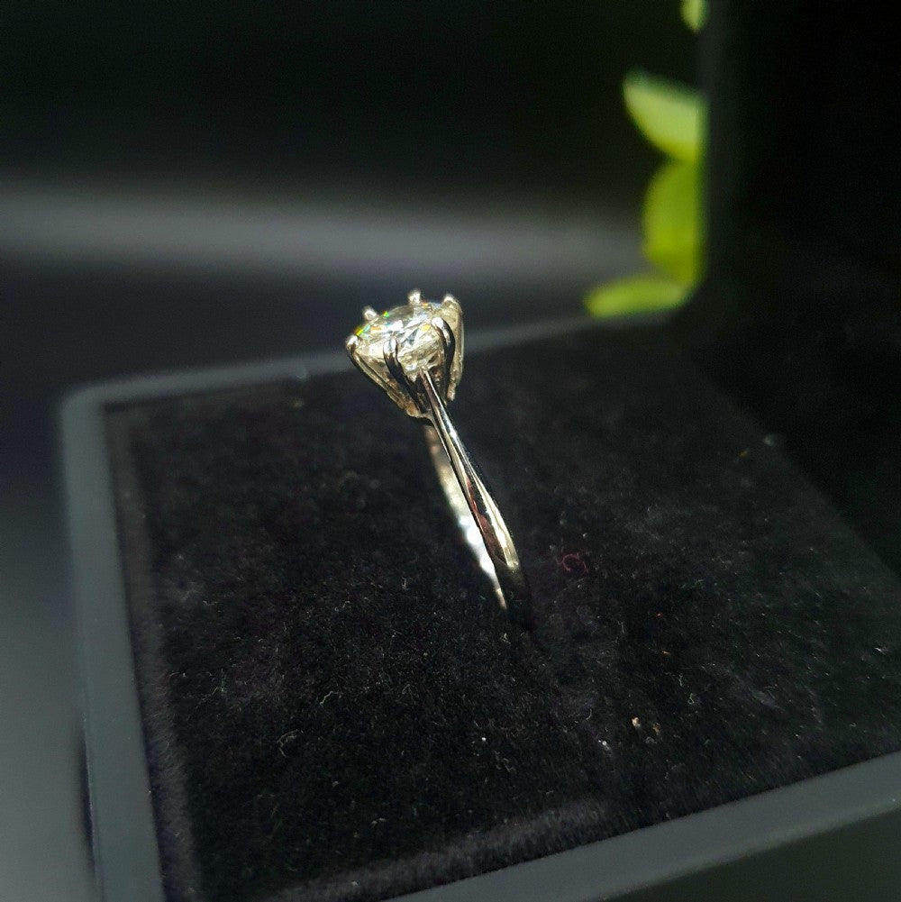 Natural 1.04ct Diamond Solitaire on 18ct White Gold Ring - Size J1/2 c1960
