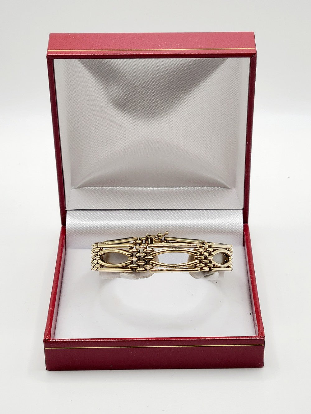 Heavy 9ct Gold Bracelet