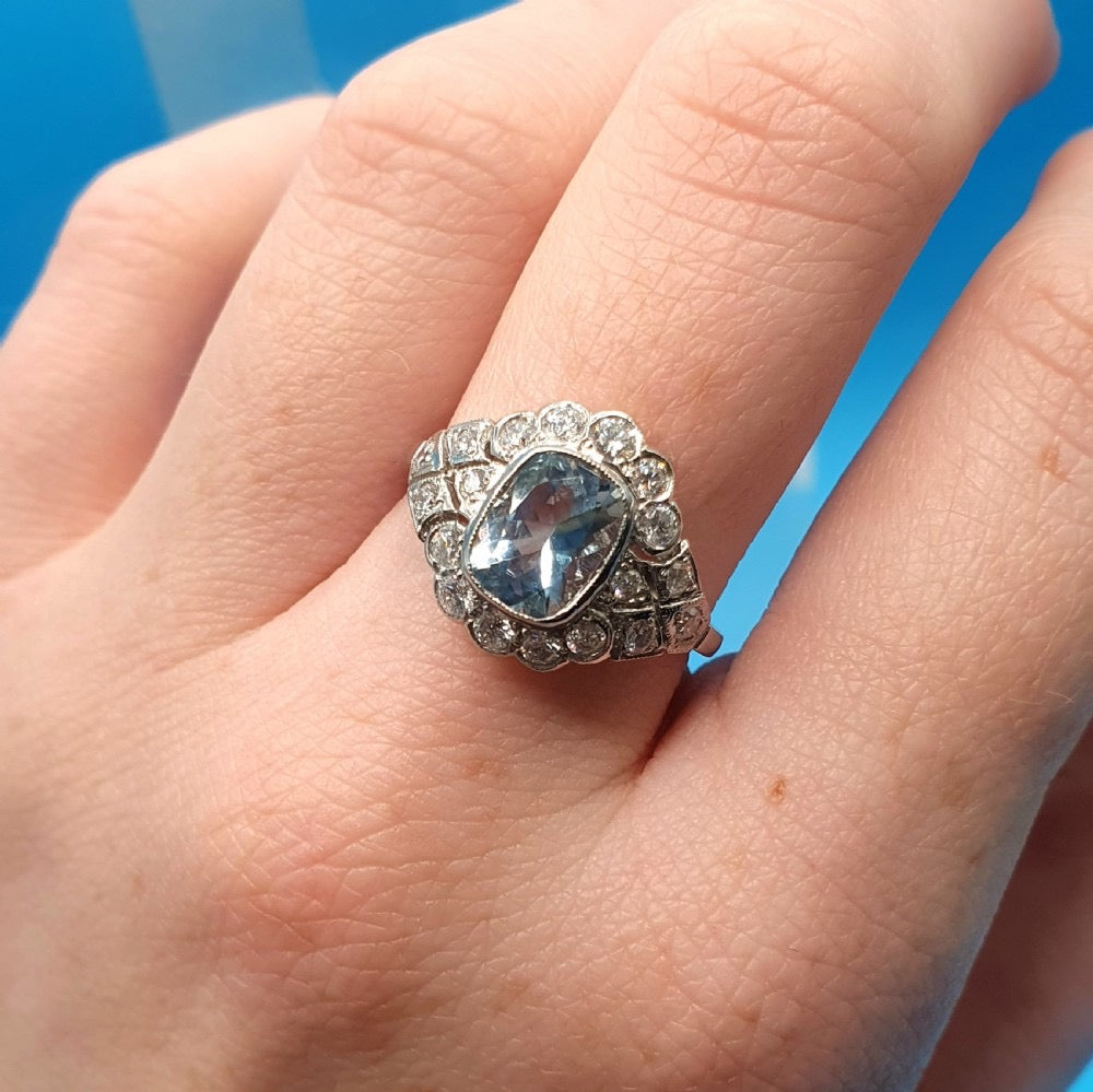 Art Deco Aquamarine & Diamond Platinum Ring
