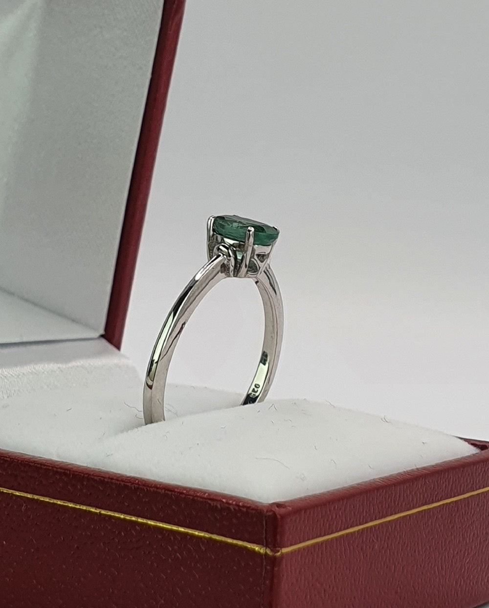 Garnet silver ring