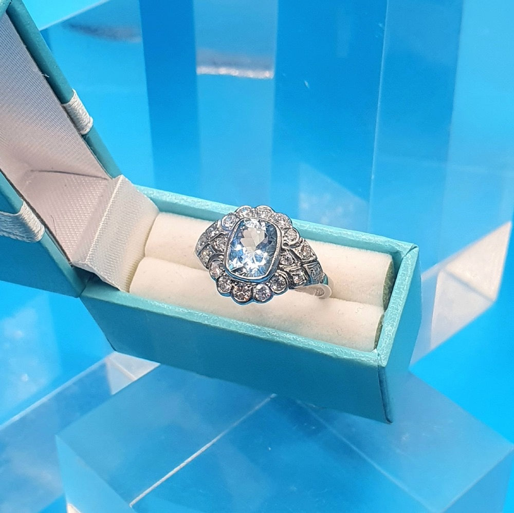 Art Deco Aquamarine & Diamond Platinum Ring