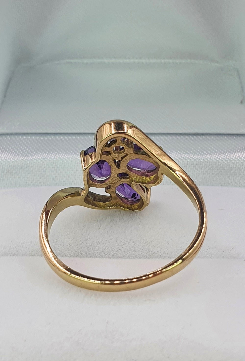 Vintage 9ct Gold & Amethyst Swirl ring
