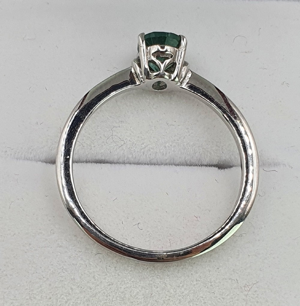 Garnet silver ring