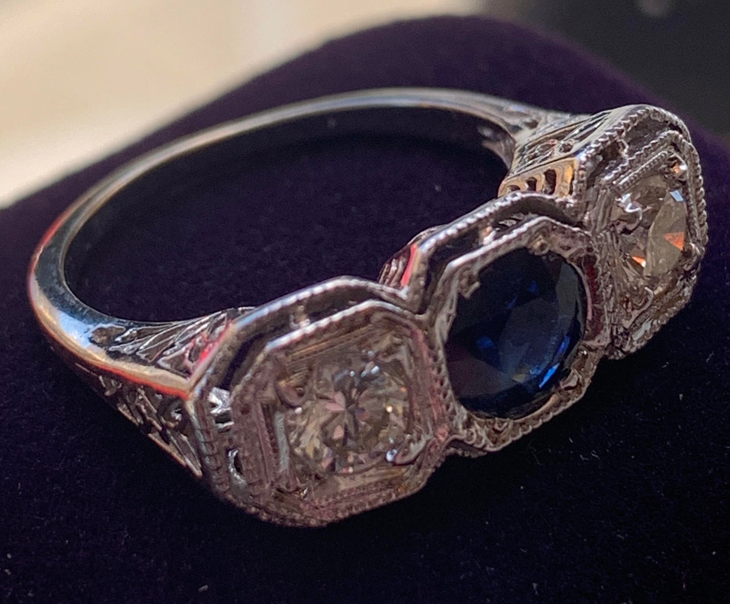 Striking Art Deco Sapphire and Diamond 3 stone ring c.1920 in 15ct Gold - Size N