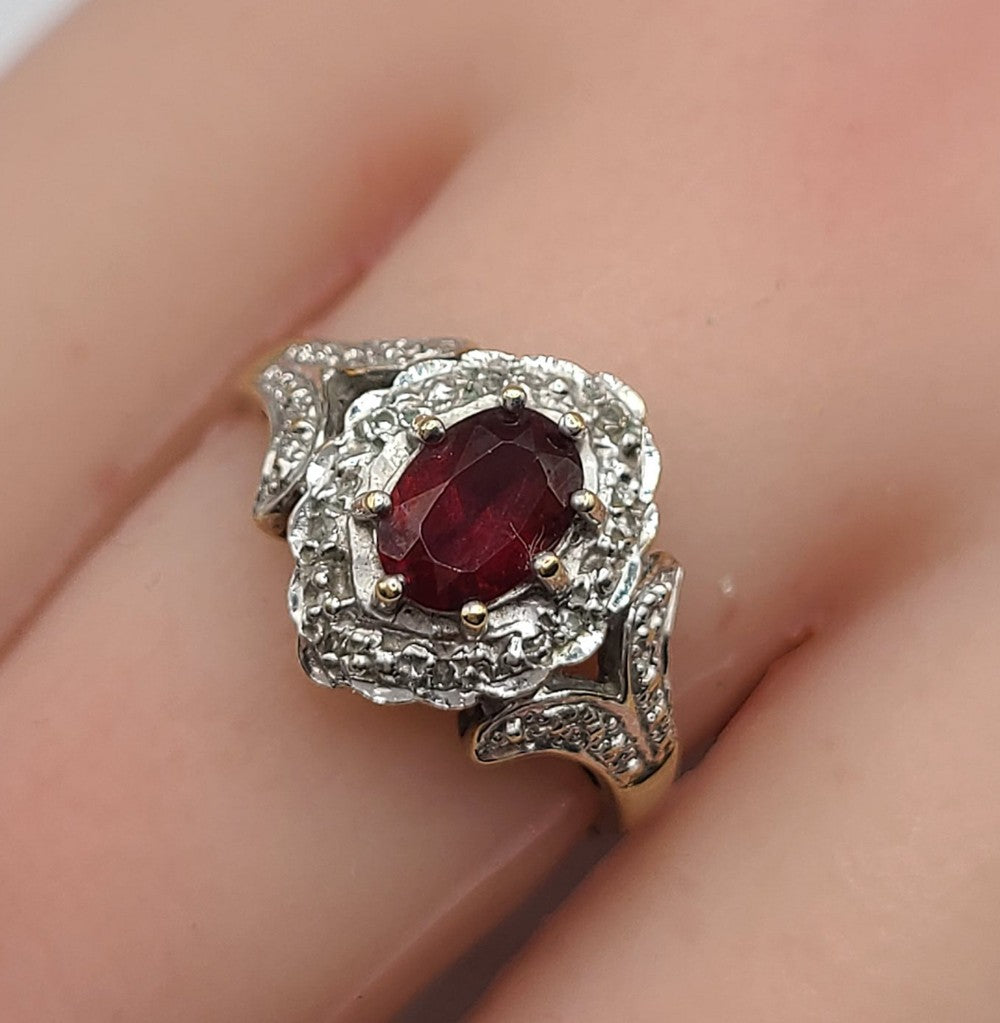 Oval Cut Garnet with Diamond Suround & shoulders 9ct Gold Ring (P1/2)