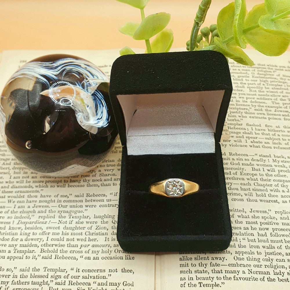 Art Deco Era Diamond 18ct Gold Signet Ring c1920s (Q)