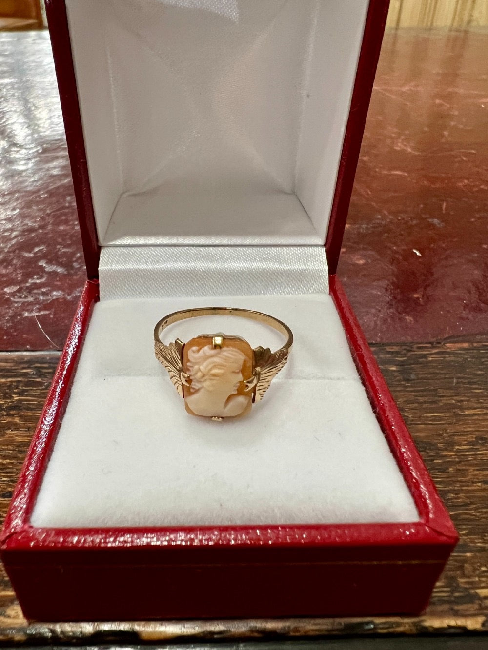 Art Deco Carved Shell Cameo 9ct Gold Ring c.1920s