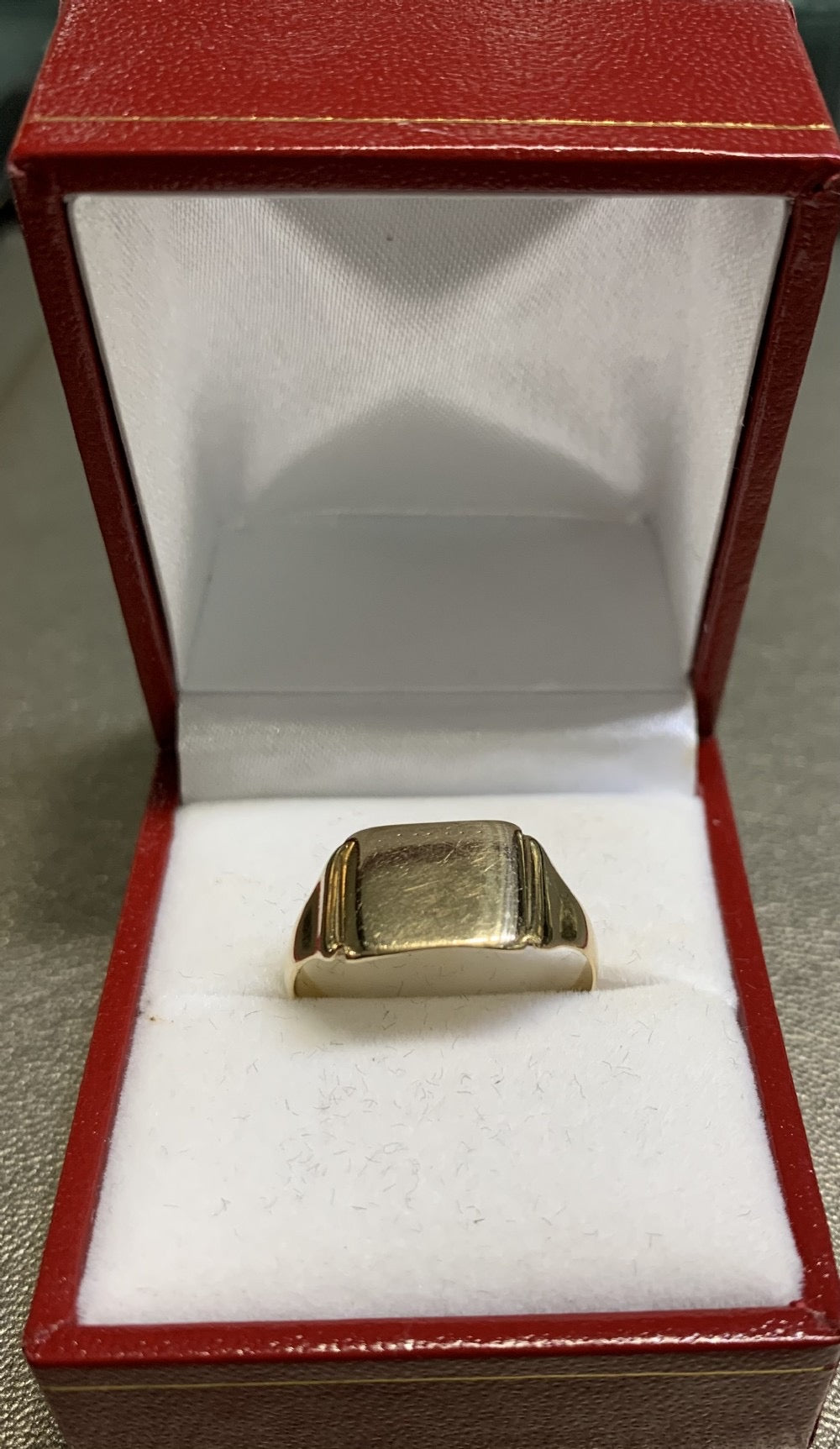 9ct Gold Signet Ring London 1950 (S)