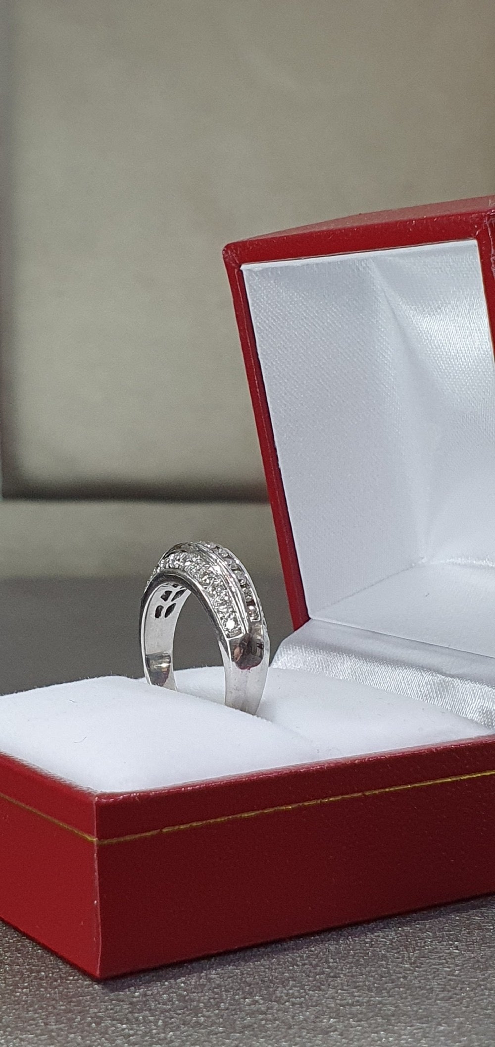 Fine Set Diamond Ring on 18ct Gold