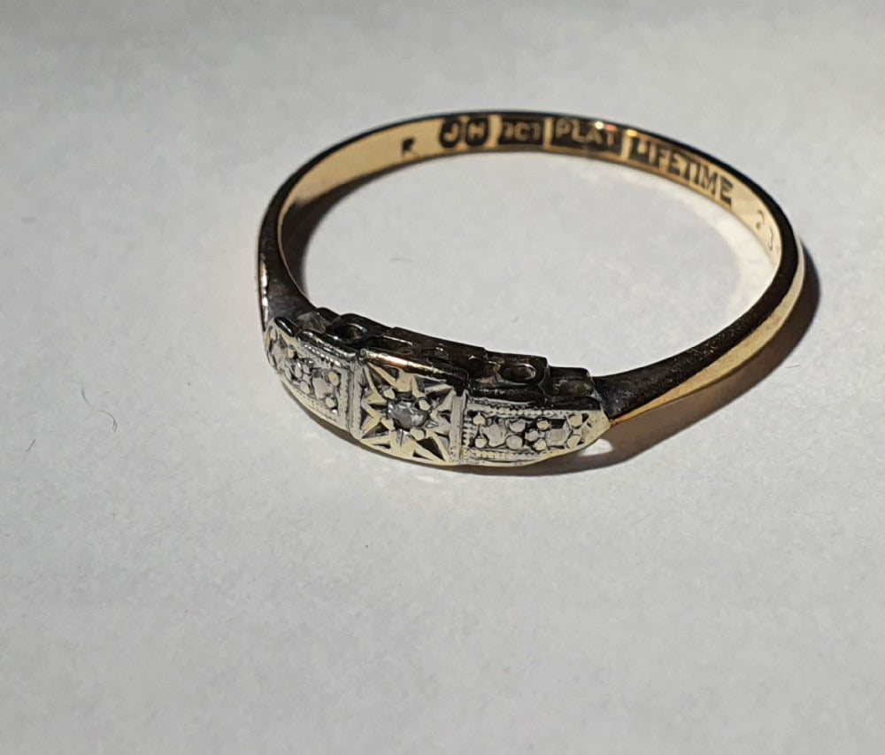 Art Deco Diamond & Platinum Set 9ct Gold Ring