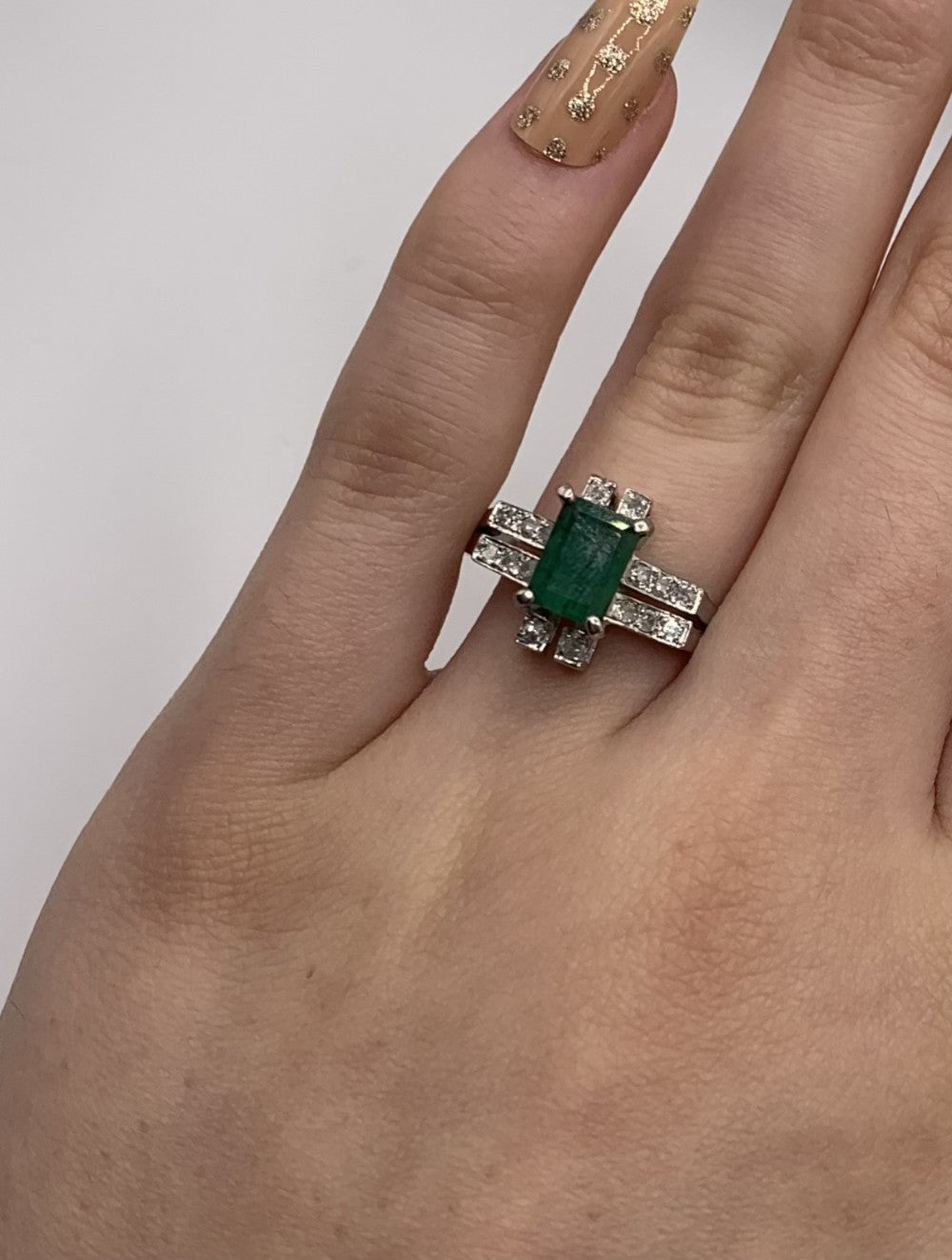 Art Deco Design Natural Emerald & Diamond 14ct Gold Ring - Size Q