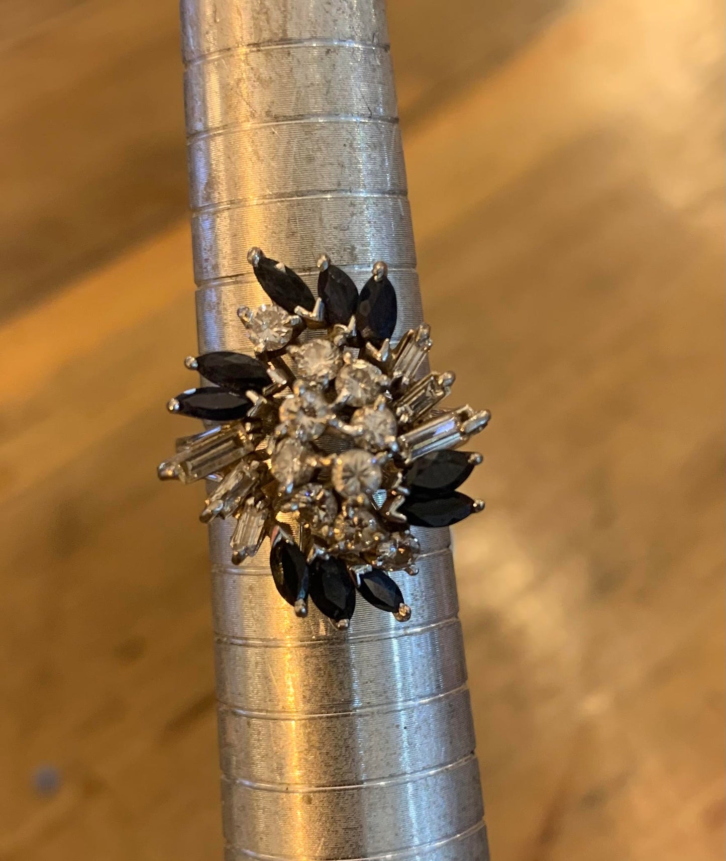 Dazzling Diamond & Sapphire (total approx. 1.6cts) 18ct White Gold Cluster Ring - Size O 1/2