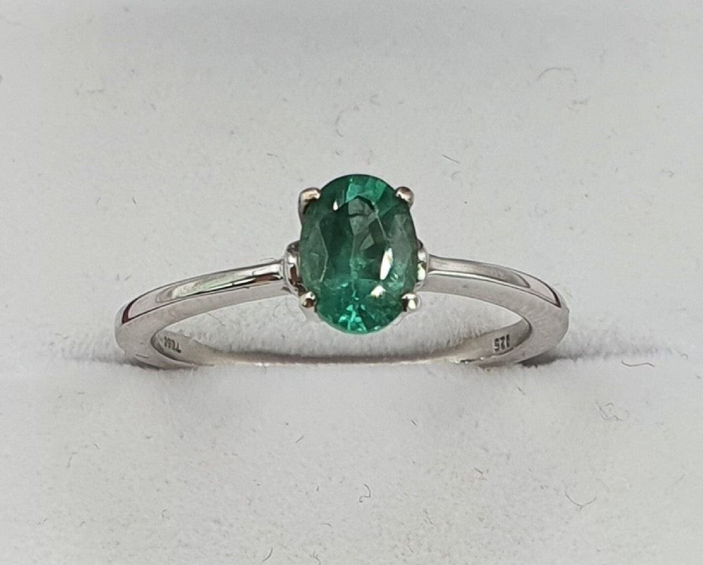 Garnet silver ring