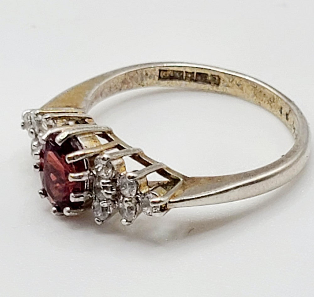 Garnet Sterling Silver & Diamante Ring (Q)