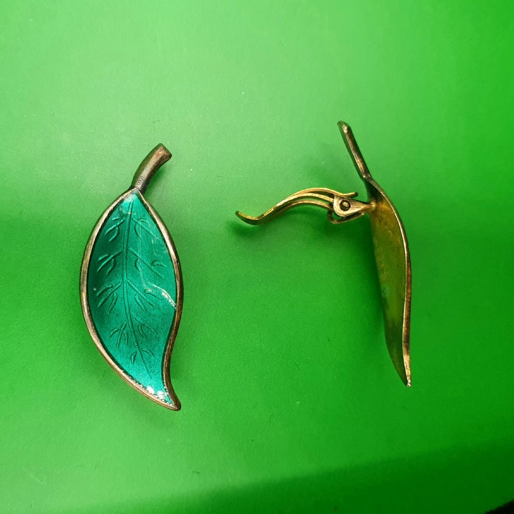 David Anderson Emerald Green Guilloche Enamel Single Leaf Bracelet & Clip-on Earring Set