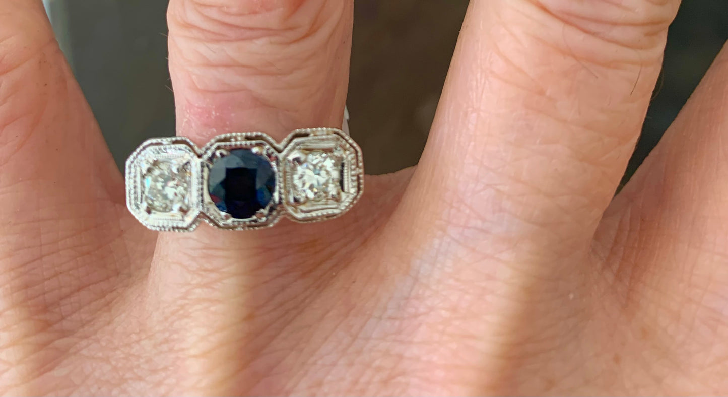 Striking Art Deco Sapphire and Diamond 3 stone ring c.1920 in 15ct Gold - Size N