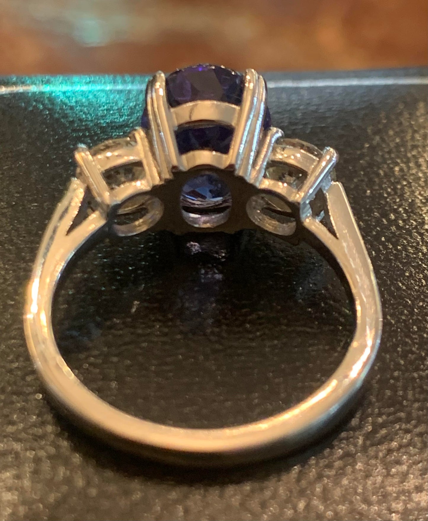 Stunning AAAA Tanzanite and Diamond ring set in Platinum - size L1/2.