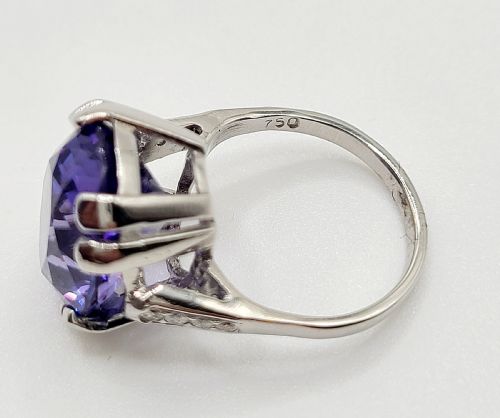 Tanzanite & Diamond Solitaire 18ct Gold Ring