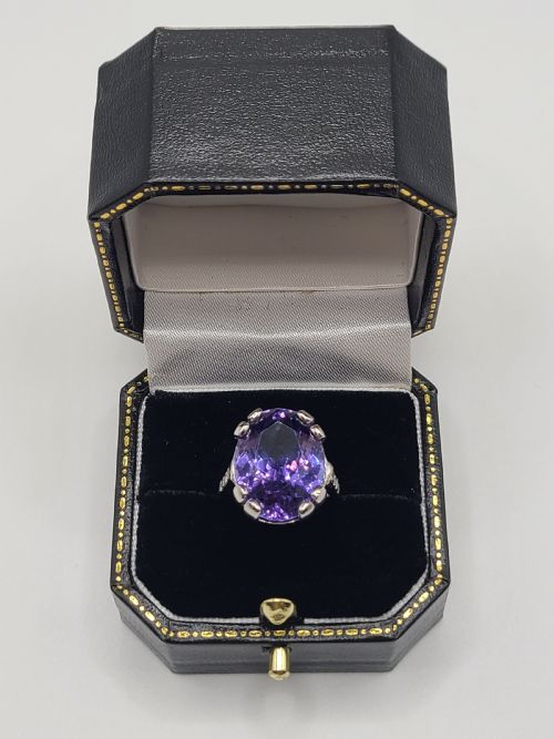 Tanzanite & Diamond Solitaire 18ct Gold Ring