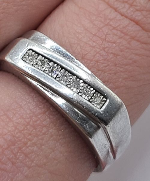 Vintage Silver & Diamond Signet Ring (X1/2)