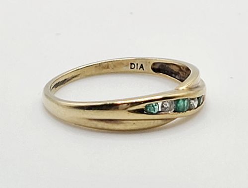 Natural Emerald & Diamond 5 Stone Ring (N)