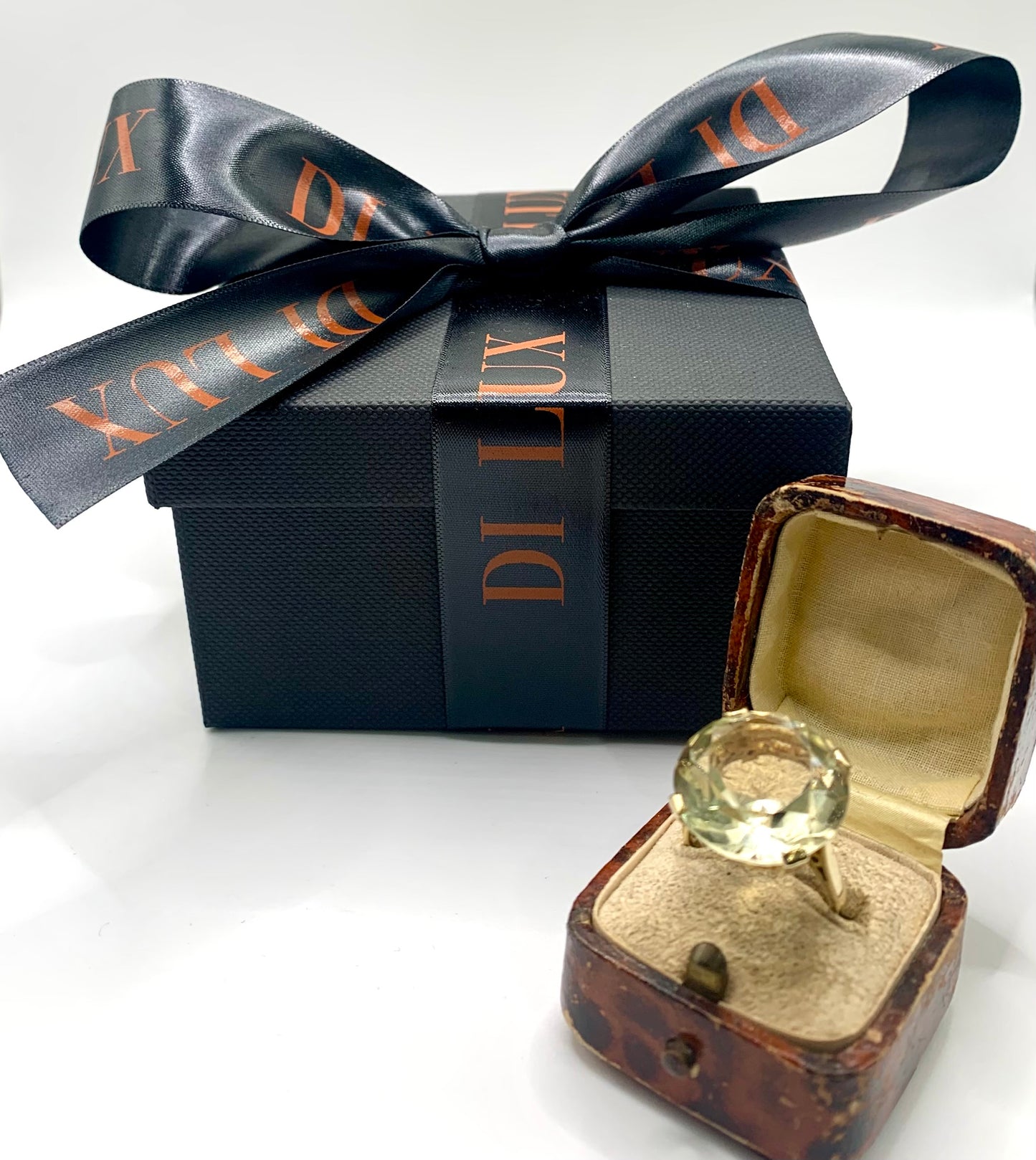 Antique Citrine Solitaire 9ct gold ring (approx 20ct) Size N