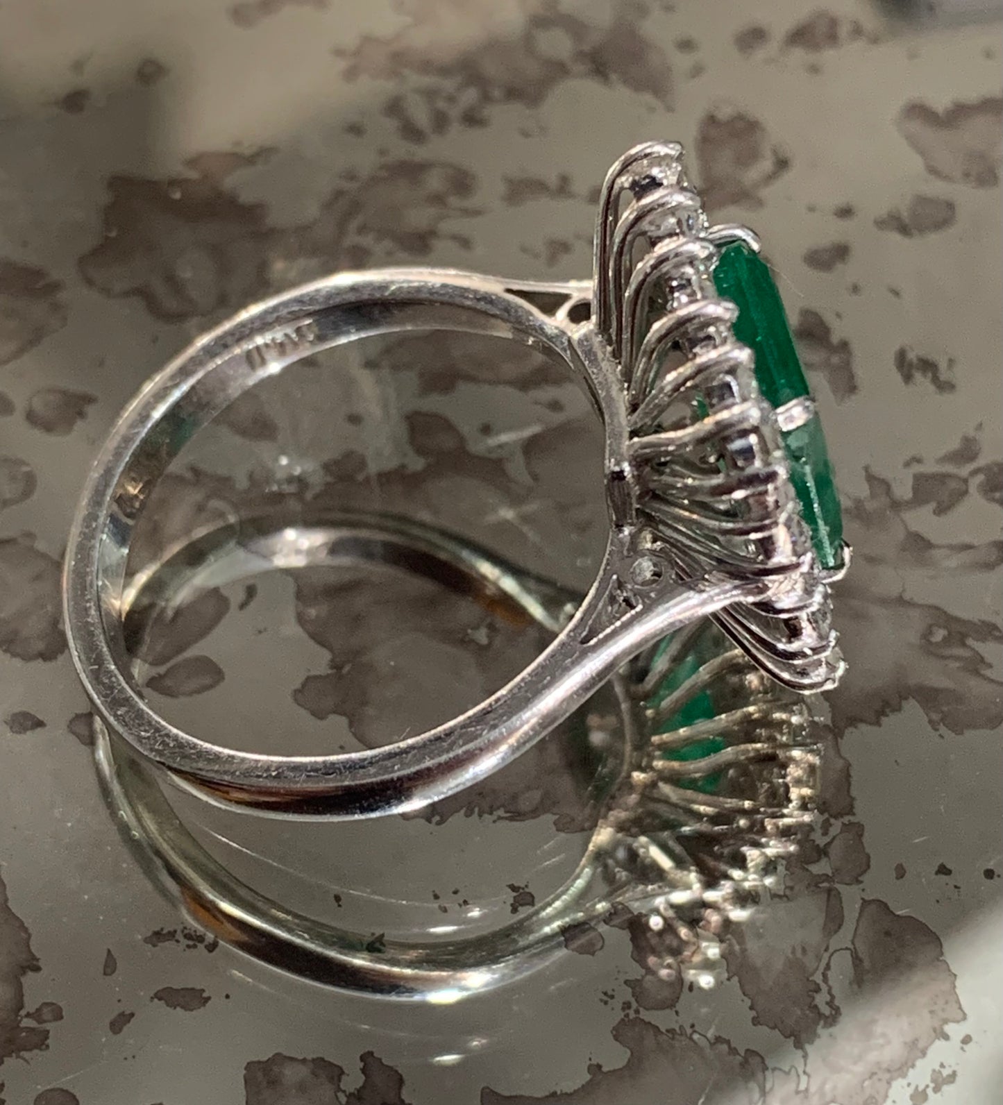Stunning 1.78ct Natural Emerald & Diamond Large Cluster Ring in 18ct White Gold - Size M